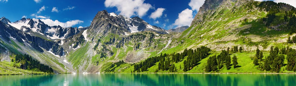 Bergsee im Altai-Gebirge